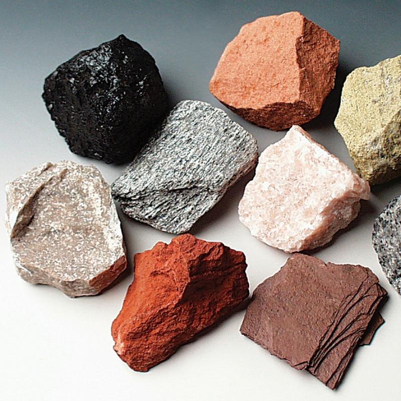 Quelles sont les matières premières utilisées pour la fabrication des carreaux de céramique ?